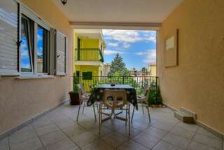 Апартаменты Apartments Srzentic Петровац Апартаменты с 2 спальнями и террасой-11