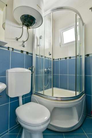 Апартаменты Apartments Srzentic Петровац Номер-студио с балконом (для 3 взрослых)-20