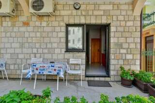 Апартаменты Apartments Srzentic Петровац Номер-студио с террасой (для 2 взрослых)-1